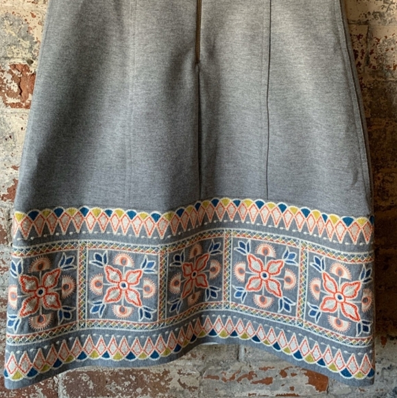 Anthropologie Maeve Grey Embroidered Dress - Picture 5 of 7